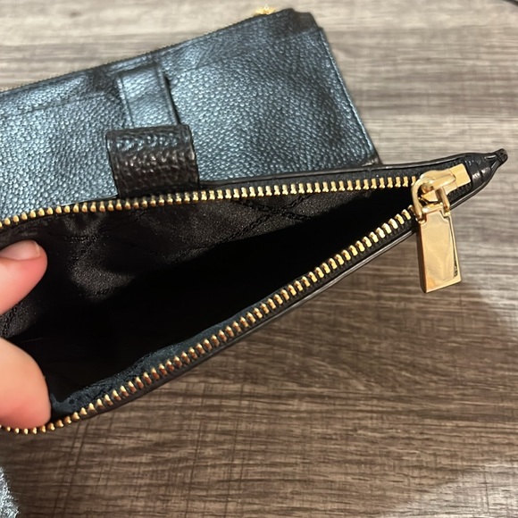 Michael Kors Jet Set Travel Smartphone Wallet - Picture 4 of 6